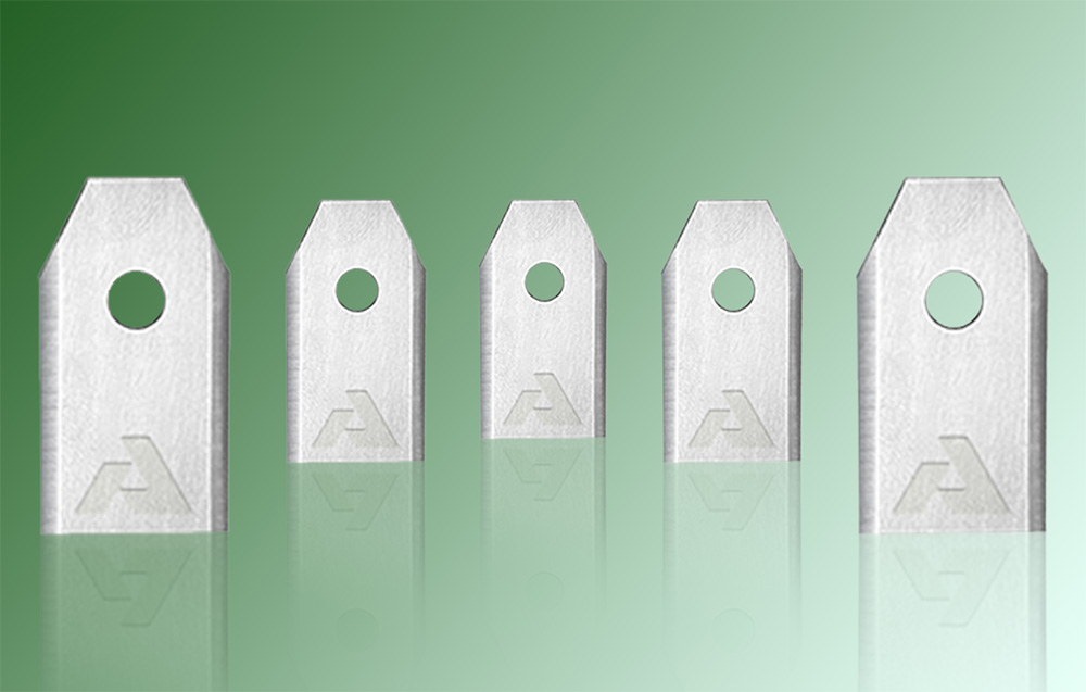 Cinq lames sur un fond vert