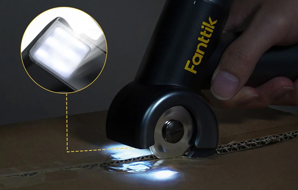 La découpeuse électrique avec affichage découpe du carton.