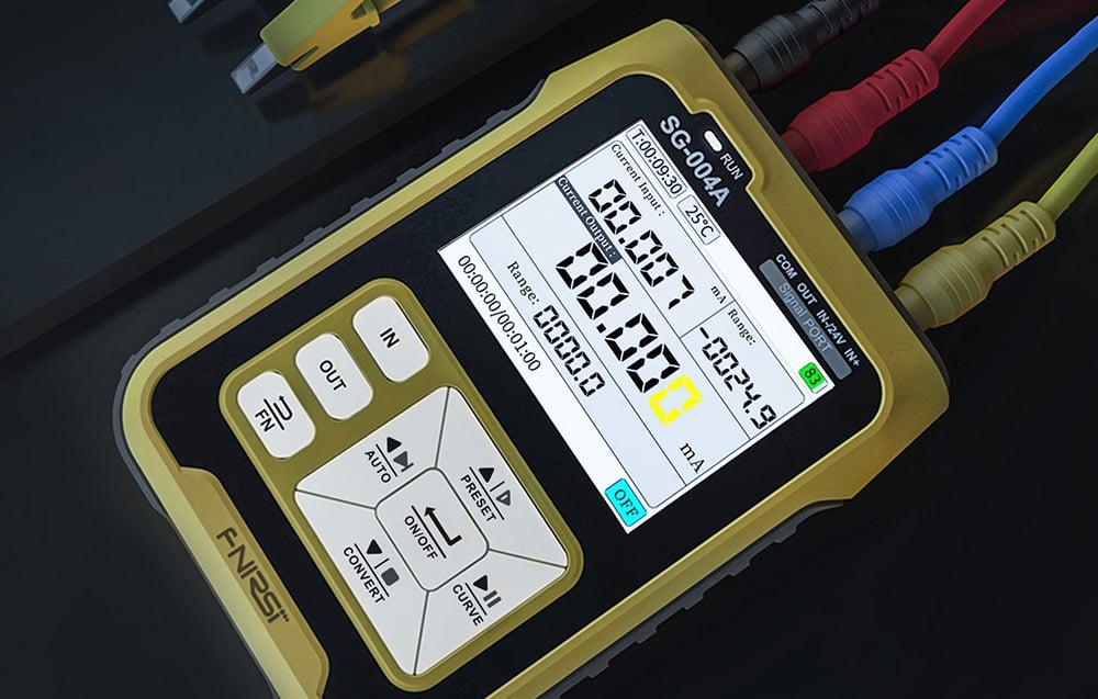 Générateur de signaux FNIRSI SG-004A avec câbles connectés